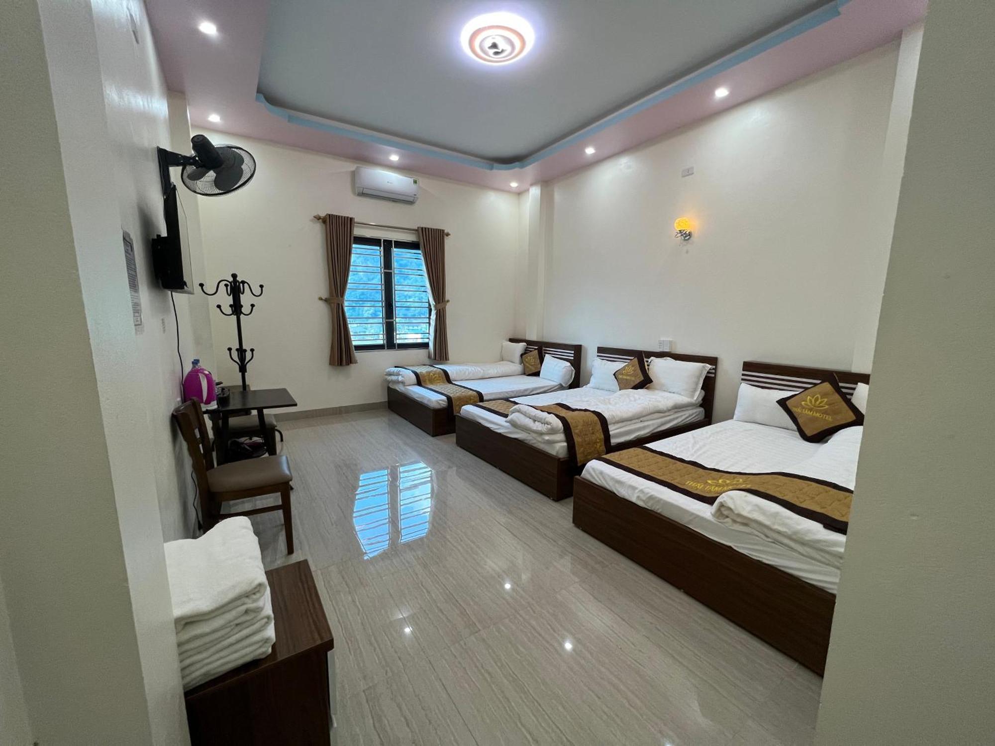Thai Tam Motel Dong Van  Kültér fotó